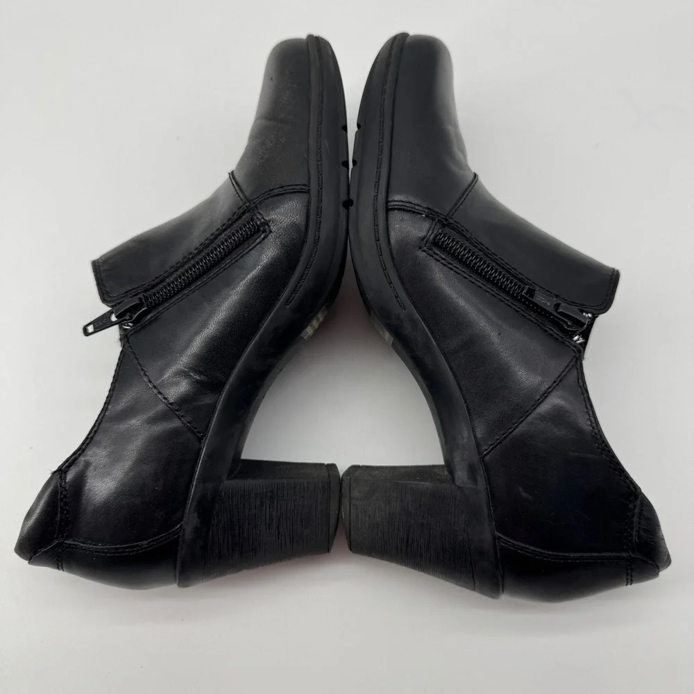 Clarks Bendables Booties Womens 7M Black Leather Side Zip Block Heel Comfort
